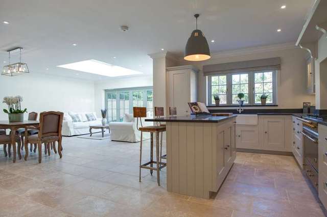  Image of 5 bedroom Detached house for sale in Berkshire Road Henley-on-Thames RG9 at Henley-On-Thames, RG9 1NA