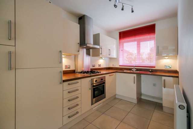  Image of 3 bedroom Town House for sale in Bicester Road Aylesbury HP18 at Bicester Road  Aylesbury, HP19 8FR
