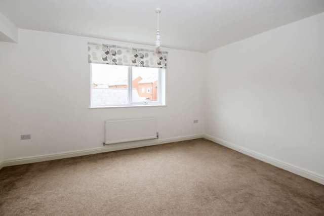  Image of 3 bedroom Town House for sale in Bicester Road Aylesbury HP18 at Bicester Road  Aylesbury, HP19 8FR