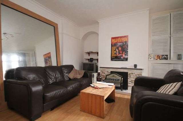  Image of 3 bedroom Terraced house to rent in Biddlestone Road Newcastle upon Tyne NE6 at Biddlestone Road Heaton Newcastle Upon Tyne, NE6 5SP