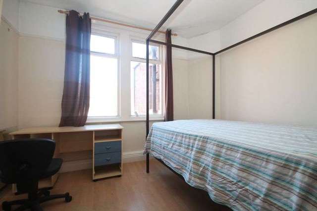  Image of 3 bedroom Terraced house to rent in Biddlestone Road Newcastle upon Tyne NE6 at Biddlestone Road Heaton Newcastle Upon Tyne, NE6 5SP