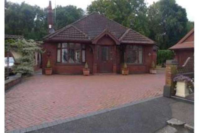  Image of 3 bedroom Bungalow to rent in Kareen Grove Binley Woods Coventry CV3 at Coventry, CV3 2BN