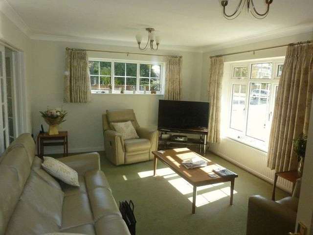  Image of 4 bedroom Detached house for sale in Bishopsteignton Shoeburyness Southend-on-Sea SS3 at Bishopsteignton Shoeburyness Southend-On-Sea, SS3 8AD