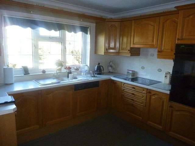  Image of 4 bedroom Detached house for sale in Bishopsteignton Shoeburyness Southend-on-Sea SS3 at Bishopsteignton Shoeburyness Southend-On-Sea, SS3 8AD
