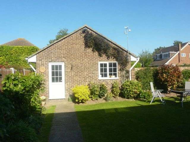  Image of 4 bedroom Detached house for sale in Bishopsteignton Shoeburyness Southend-on-Sea SS3 at Bishopsteignton Shoeburyness Southend-On-Sea, SS3 8AD