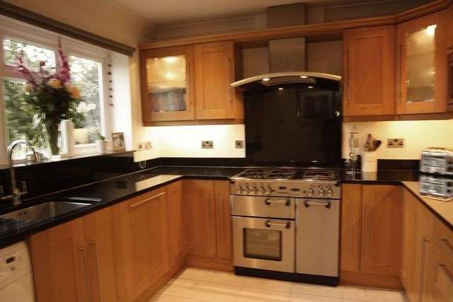  Image of 3 bedroom Semi-Detached house for sale in Town Mead Bletchingley Redhill RH1 at Bletchingley, RH1 4LQ