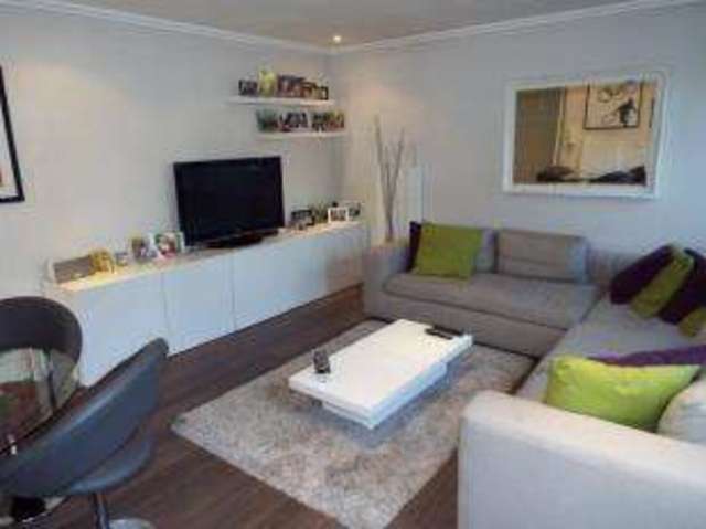  Image of 1 bedroom Flat for sale in Bloomsbury Close London NW7 at London  Mill Hill, NW7 2DT