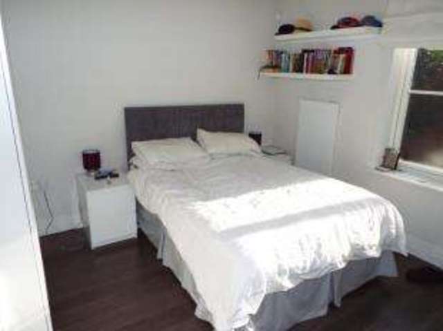  Image of 1 bedroom Flat for sale in Bloomsbury Close London NW7 at London  Mill Hill, NW7 2DT
