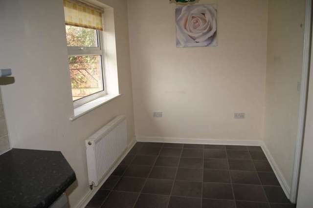  Image of 4 bedroom Detached house to rent in Boundary Drive Wakefield WF1 at Wakefield Outwood, WF1 3QQ
