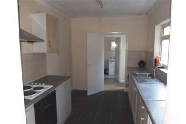  Image of 3 bedroom Terraced house to rent in Bradbourne Road Grays RM17 at Grays, RM17 6RH
