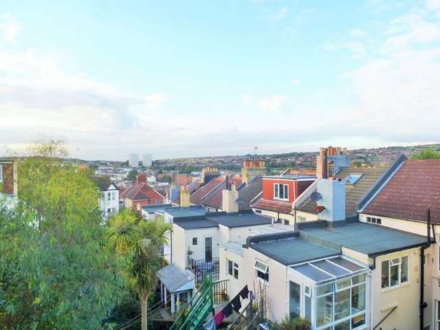  Image of 1 bedroom Flat for sale in Brading Road Brighton BN2 at Brighton Bevendean, BN2 3PE