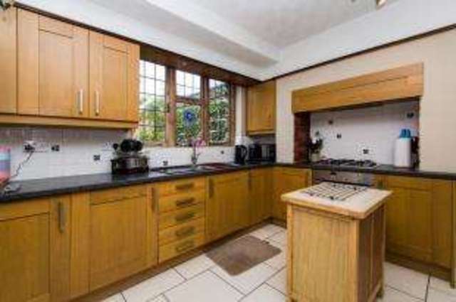  Image of 3 bedroom Detached house for sale in Briar Gate Long Eaton Nottingham NG10 at Long Eaton Nottingham Long Eaton, NG10 4BL