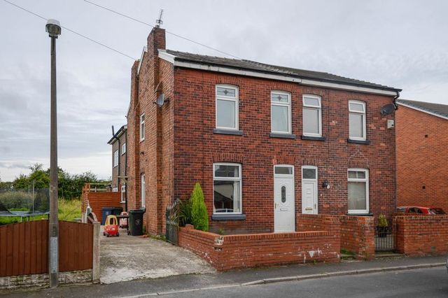  Image of 3 bedroom Semi-Detached house for sale in Bromilow Road Skelmersdale WN8 at Bromilow Road  Skelmersdale, WN8 8TU