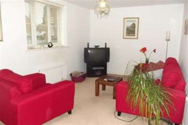  Image of 2 bedroom Flat to rent in Burberry Avenue Hucknall Nottingham NG15 at Nottingham, NG15 7EZ