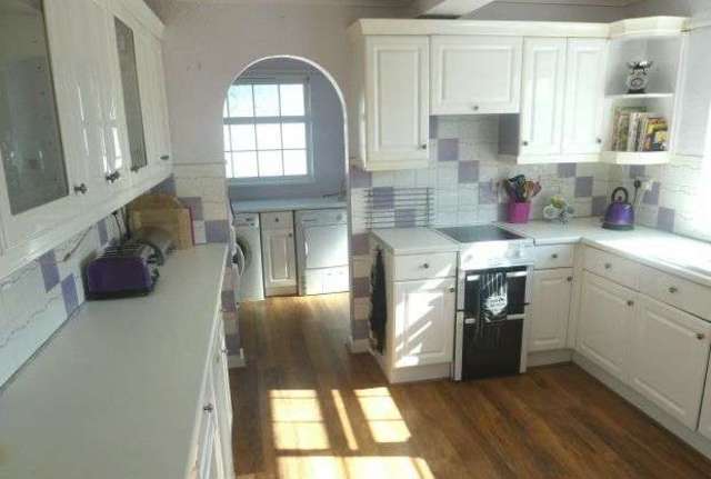  Image of 3 bedroom Detached house for sale in Royston Way Burnham Slough SL1 at Burnham  Slough, SL1 6ES