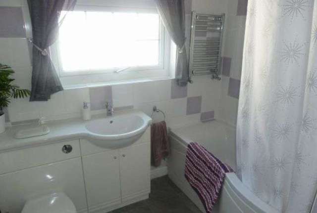  Image of 3 bedroom Detached house for sale in Royston Way Burnham Slough SL1 at Burnham  Slough, SL1 6ES