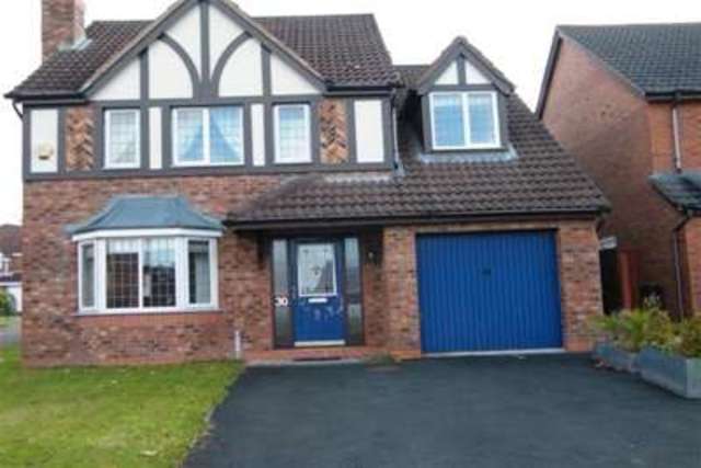  Image of 4 bedroom Detached house to rent in Camellia Drive Clayton-Le-Woods Chorley PR25 at Leyland, PR25 5RW