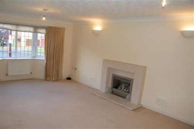 Image of 4 bedroom Detached house to rent in Camellia Drive Clayton-Le-Woods Chorley PR25 at Leyland, PR25 5RW