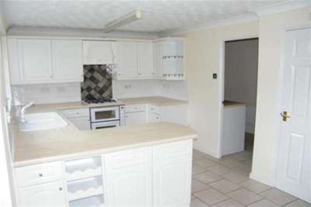  Image of 4 bedroom Detached house to rent in Camellia Drive Clayton-Le-Woods Chorley PR25 at Leyland, PR25 5RW