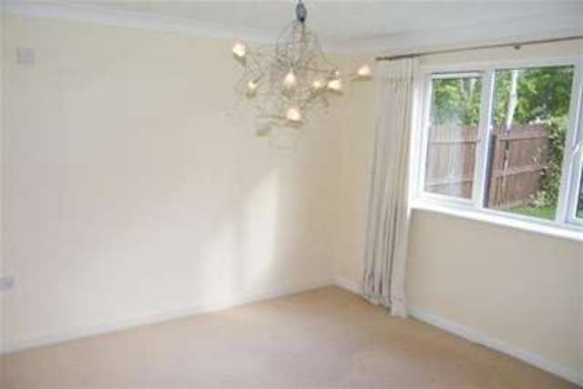  Image of 4 bedroom Detached house to rent in Camellia Drive Clayton-Le-Woods Chorley PR25 at Leyland, PR25 5RW