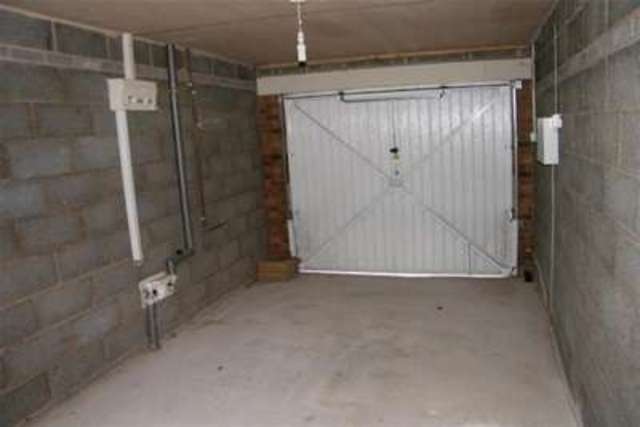  Image of 4 bedroom Detached house to rent in Camellia Drive Clayton-Le-Woods Chorley PR25 at Leyland, PR25 5RW