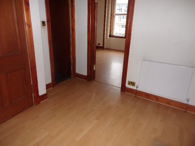  Image of 1 bedroom Flat to rent in Canal Street Paisley PA1 at Paisley Renfrewshire Renfrewshire, PA1 2HQ