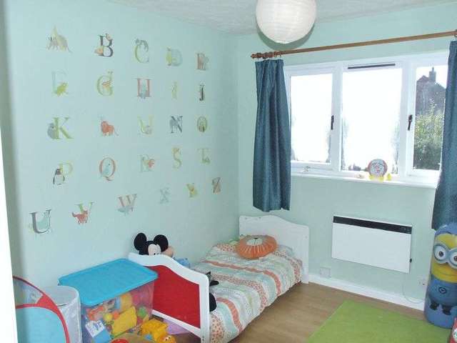  Image of 2 bedroom Flat for sale in Canons Close Reigate RH2 at Canons Close  REIGATE, RH2 9RR