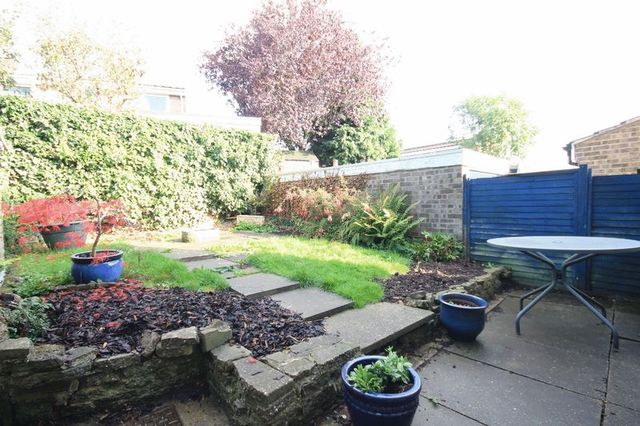  Image of 3 bedroom Detached house for sale in Canon