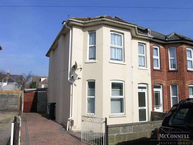  Image of 1 bedroom Flat for sale in Capstone Road Bournemouth BH8 at Capstone Road Charminster Bournemouth, BH8 8RR