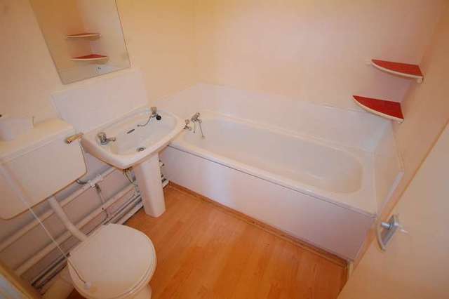  Image of Flat to rent in Carr House Drive Durham DH1 at Newton Hall Durham Framwellgate Moor, DH1 5LT