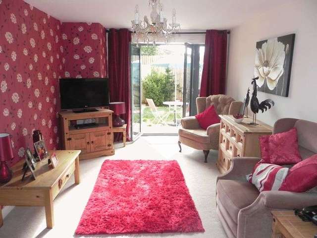  Image of 2 bedroom Flat to rent in Castle Road Kidderminster DY11 at Castle Road  Kidderminster, DY11 6DX