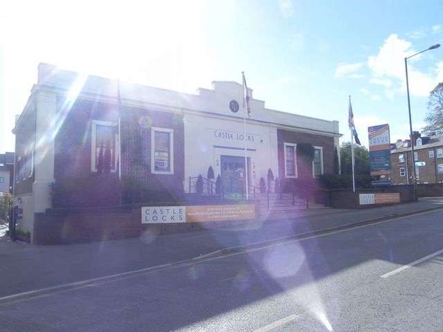  Image of 2 bedroom Flat to rent in Castle Road Kidderminster DY11 at Castle Road  Kidderminster, DY11 6DX