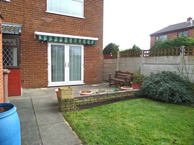  Image of 3 bedroom Semi-Detached house to rent in Caunce Avenue Newton-Le-Willows WA12 at Caunce Avenue  Newton Le Willows, WA12 8QU