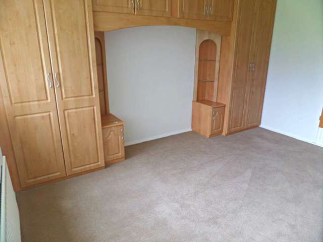  Image of 3 bedroom Semi-Detached house to rent in Caunce Avenue Newton-Le-Willows WA12 at Caunce Avenue  Newton Le Willows, WA12 8QU