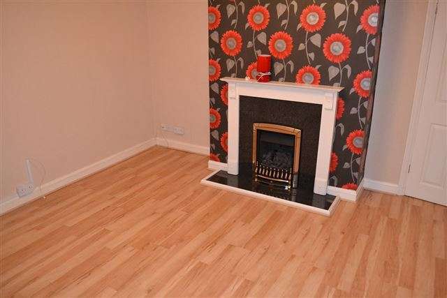  Image of 3 bedroom Semi-Detached house to rent in Central Avenue Tipton DY4 at Central Avenue  Tipton, DY4 9RR