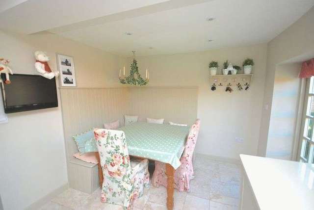  Image of 3 bedroom Detached house for sale in Station Road Castle Cary BA7 at Station Road Castle Cary Castle Cary, BA7 7BX