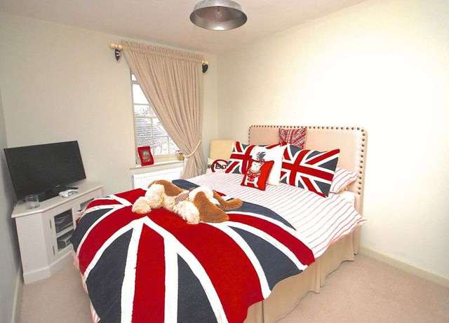  Image of 3 bedroom Detached house for sale in Station Road Castle Cary BA7 at Station Road Castle Cary Castle Cary, BA7 7BX