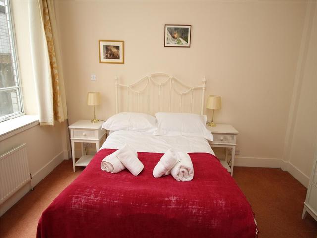  Image of 1 bedroom Flat to rent in Chambers Street Edinburgh EH1 at Old Town Edinburgh Edinburgh, EH1 1HU