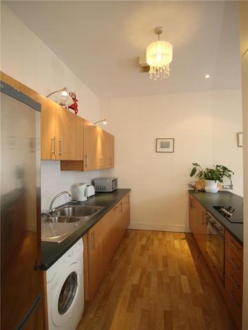  Image of 1 bedroom Flat to rent in Chambers Street Edinburgh EH1 at Old Town Edinburgh Edinburgh, EH1 1HU