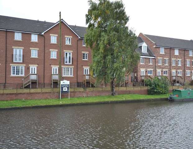  Image of 4 bedroom Town House for sale in Chancel Road Wakefield WF1 at Wakefield Wakefield, WF1 5JH