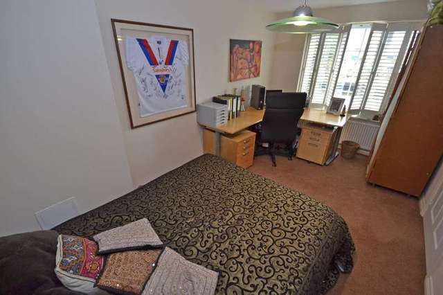  Image of 4 bedroom Town House for sale in Chancel Road Wakefield WF1 at Wakefield Wakefield, WF1 5JH