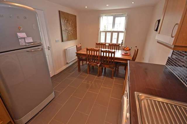  Image of 4 bedroom Town House for sale in Chancel Road Wakefield WF1 at Wakefield Wakefield, WF1 5JH