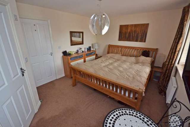  Image of 4 bedroom Town House for sale in Chancel Road Wakefield WF1 at Wakefield Wakefield, WF1 5JH