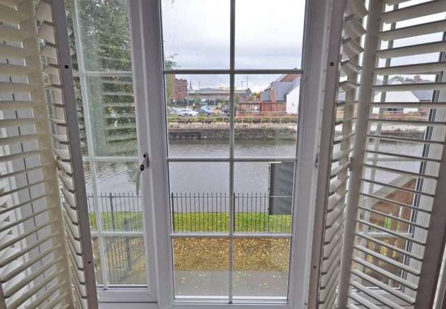  Image of 4 bedroom Town House for sale in Chancel Road Wakefield WF1 at Wakefield Wakefield, WF1 5JH