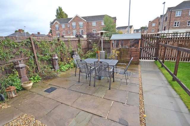  Image of 4 bedroom Town House for sale in Chancel Road Wakefield WF1 at Wakefield Wakefield, WF1 5JH