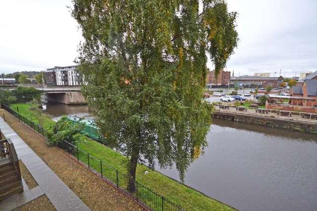  Image of 4 bedroom Town House for sale in Chancel Road Wakefield WF1 at Wakefield Wakefield, WF1 5JH