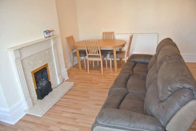 Image of 1 bedroom Flat to rent in Charlton Church Lane London SE7 at Charlton Church Lane Charlton London, SE7 7AB