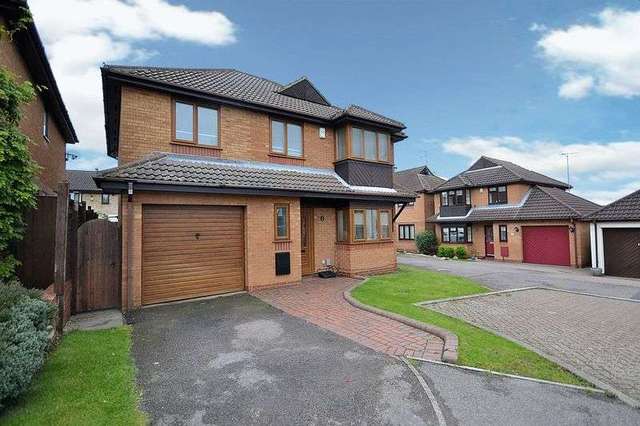  Image of 5 bedroom Detached house for sale in Charndon Close Luton LU3 at Charndon Close  Luton, LU3 4DU