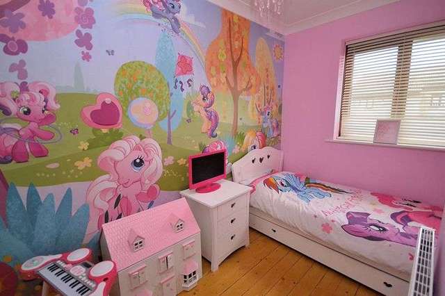 Image of 5 bedroom Detached house for sale in Charndon Close Luton LU3 at Charndon Close  Luton, LU3 4DU