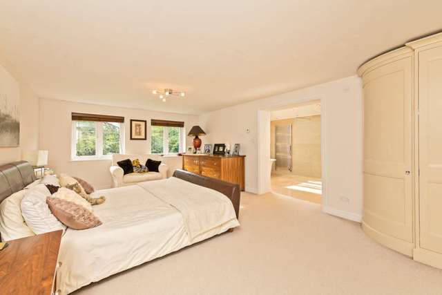  Image of 5 bedroom Detached house for sale in Bellingdon Bellingdon Chesham HP5 at Bellingdon Bellingdon Chesham, HP5 2XU